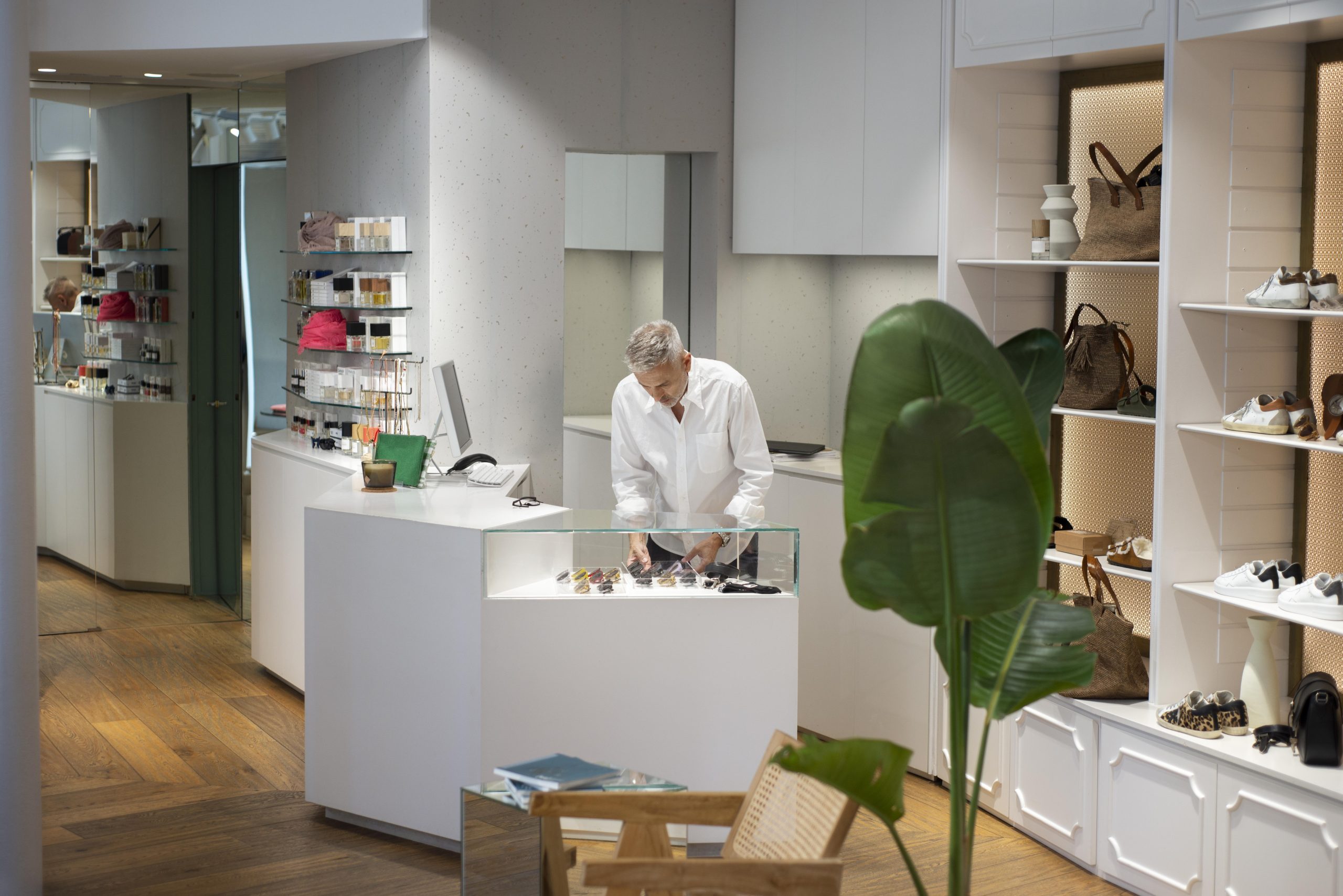 retail fit out in dubai